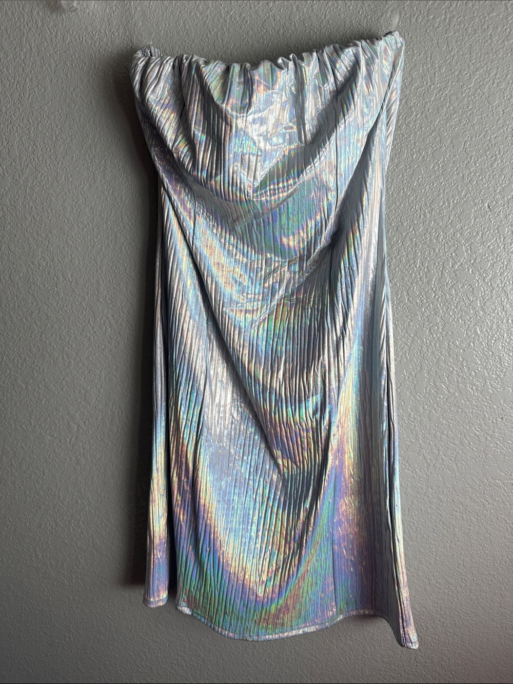 Le Lis Iridescent Holographic Mini Dress - Silver/Multicolor